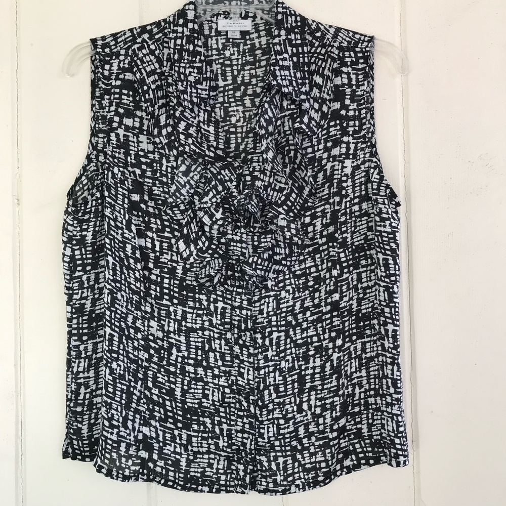 NWOT Tahari Black and White Printed Blouse